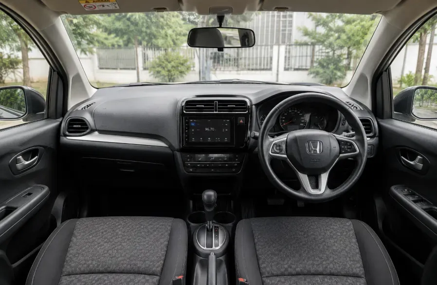 Interior Honda Brio RS