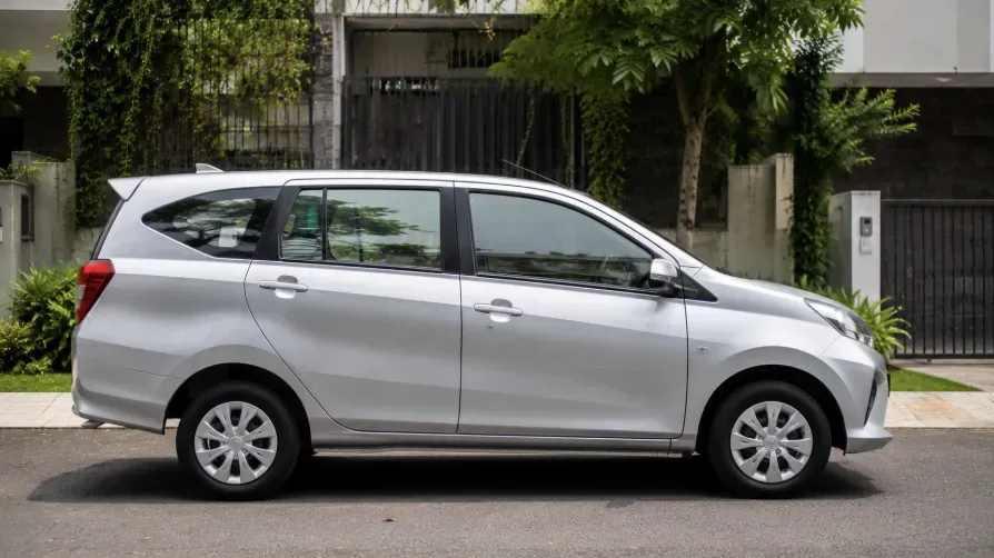 mobil bekas Daihatsu Sigra di Otos.id