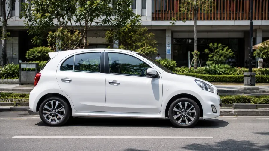 mobil bekas Nissan March di Otos.id
